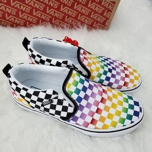 Vans Asher Slip On Sneaker. Rainbow check. Size 5. Stay casual and cool …